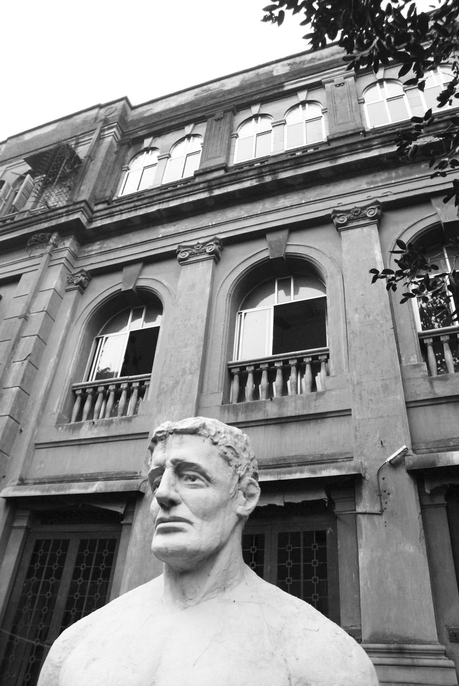 heritage bungalow camac street kolkatta
